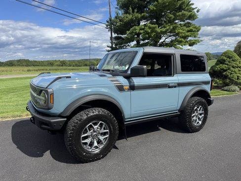 Used 2021 Ford Bronco Badlands AWD/4WD image 2