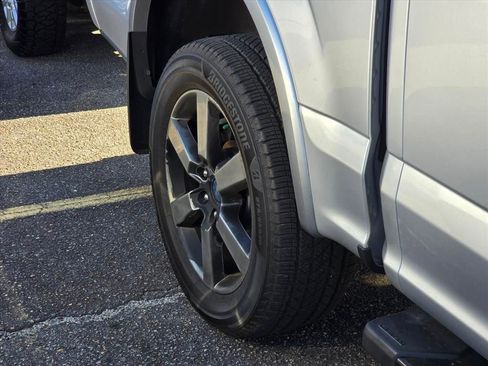 Used 2019 Ford F150 Lariat image 18