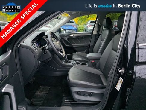 Used 2024 Volkswagen Tiguan SE image 17
