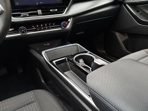 Used 2025 Chevrolet Equinox LT image 40