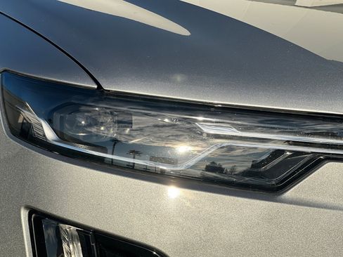 Certified 2025 Cadillac XT6 Premium Luxury image 47