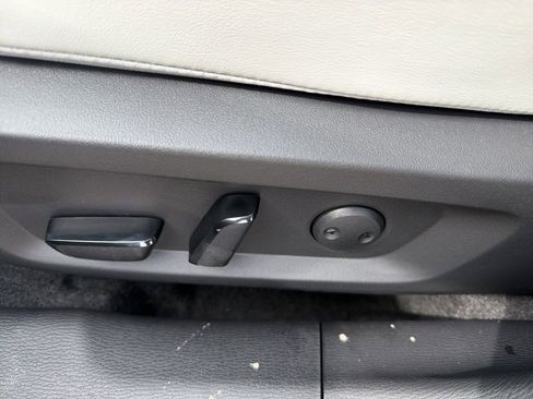 New 2026 Mitsubishi Outlander SE AWD/4WD image 16