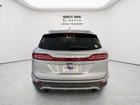Used 2019 Lincoln MKC Premiere FWD image 4