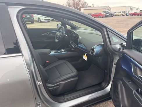 New 2026 Chevrolet Equinox EV LT AWD/4WD image 14