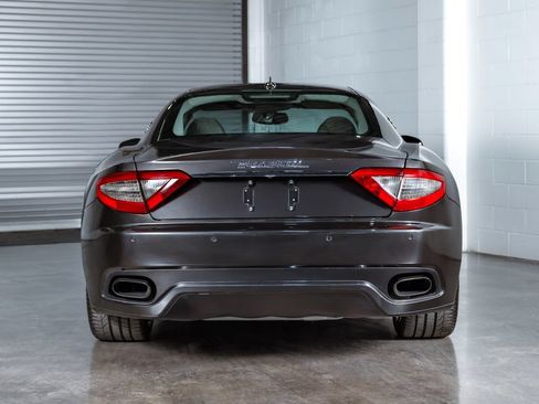 Used 2013 Maserati GranTurismo Sport RWD image 4