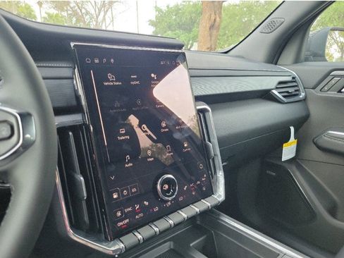 New 2026 GMC Acadia Elevation w/ Elevation Premium Package image 12