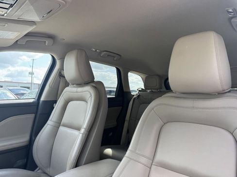 Used 2022 Lincoln Corsair FWD image 13