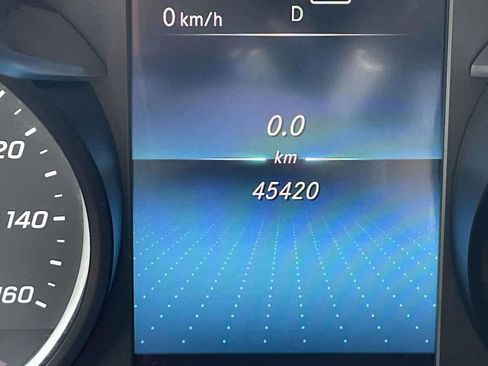 Used 2021 Mercedes-Benz GLC 300 4MATIC image 24