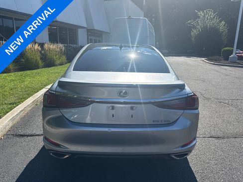 Used 2024 Lexus ES 350 Ultra Luxury w/ Accessory Package (Z2) FWD image 3