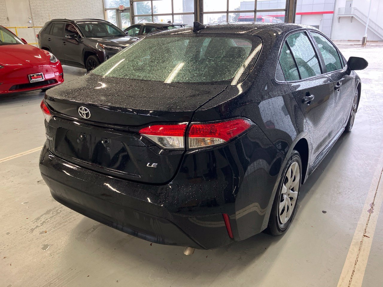 Used 2025 Toyota Corolla LE FWD image 4