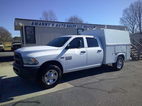 Used 2014 RAM 2500 Tradesman image 2