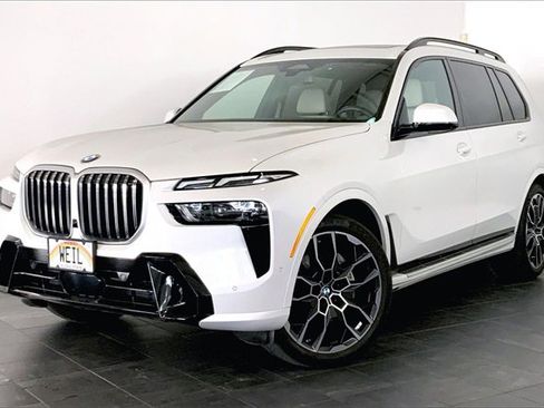 Certified 2023 BMW X7 xDrive40i w/ M Sport Package image 1