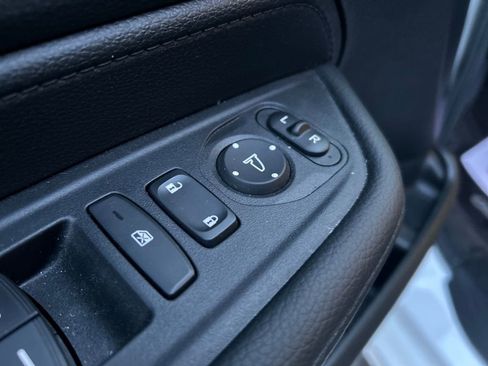 Used 2025 Honda Odyssey Sport-L image 11