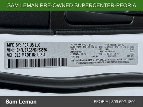 Used 2022 Jeep Grand Cherokee Laredo X image 31