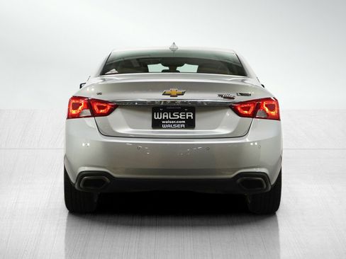 Used 2018 Chevrolet Impala Premier FWD image 4
