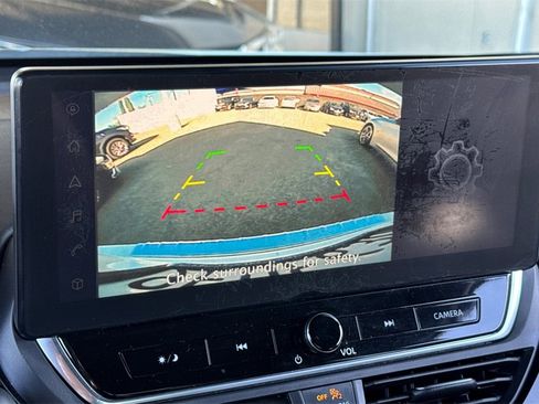 Used 2023 Nissan Altima 2.5 SR w/ SR Premium Package image 18