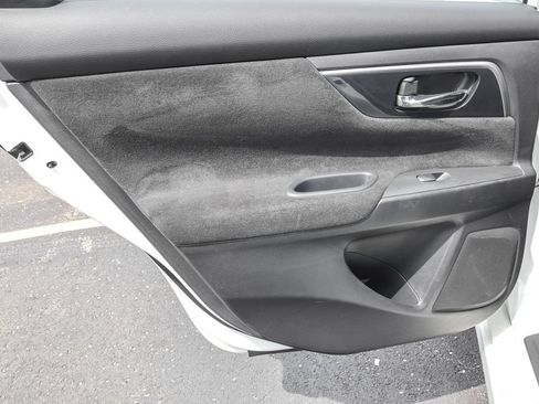 Used 2013 Nissan Altima 3.5 S FWD image 25