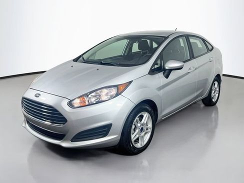 Used 2019 Ford Fiesta SE FWD image 3