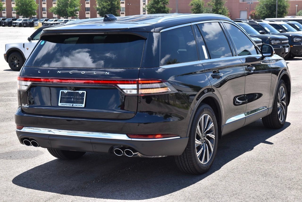 New 2026 Lincoln Aviator 2WD image 7
