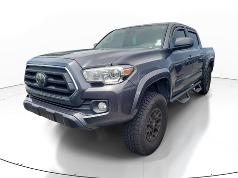 Used 2021 Toyota Tacoma SR5 RWD image 3