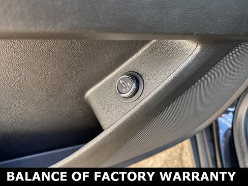 Used 2023 Chevrolet Traverse LT image 14