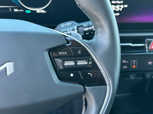 Certified 2023 Kia Niro Wind w/ Wind Preserve Package FWD image 22
