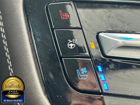 Used 2022 Ford Explorer Platinum w/ Class IV Trailer Tow Package image 14