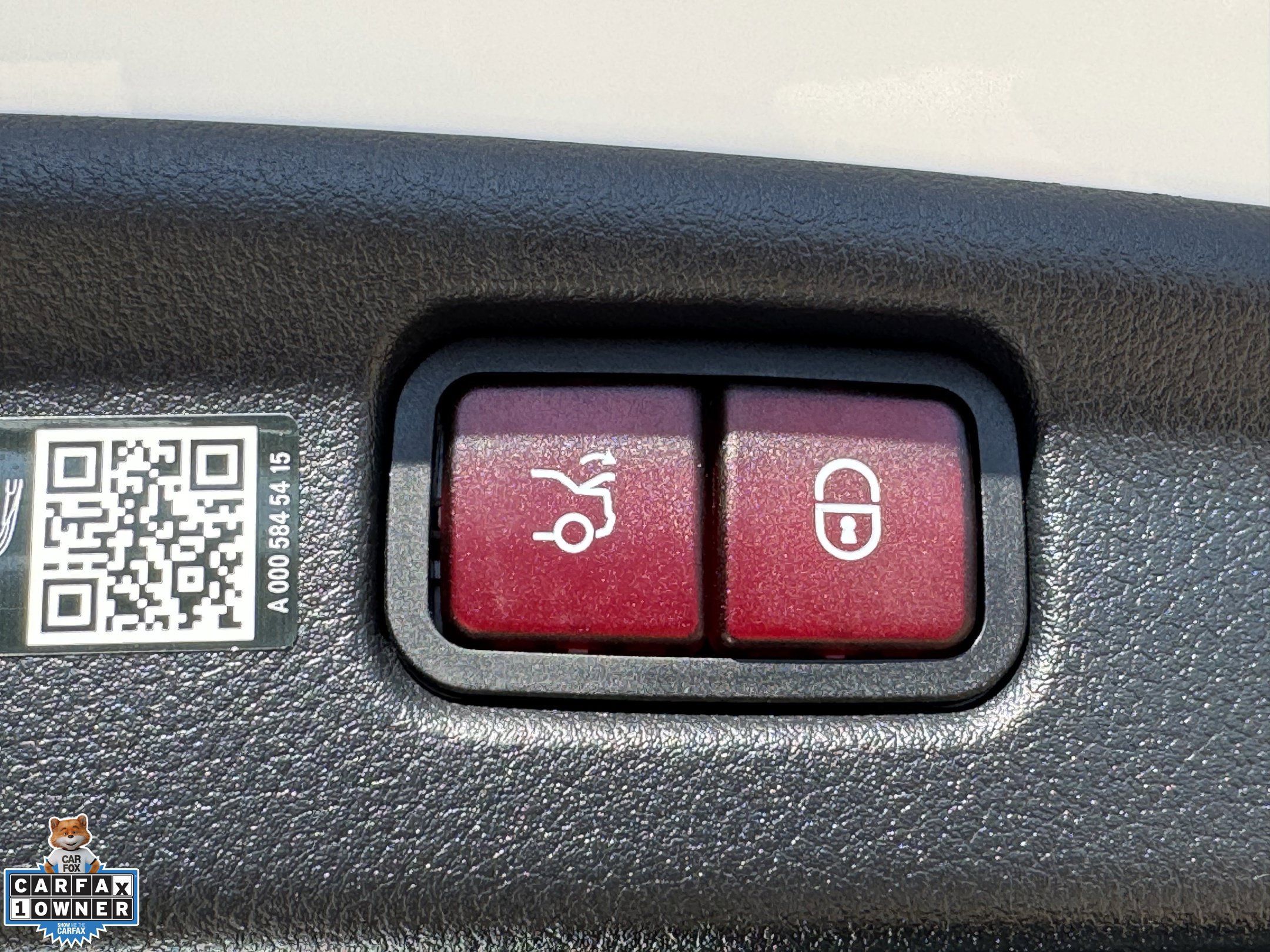 Used 2025 Mercedes-Benz C 300 Sedan image 35