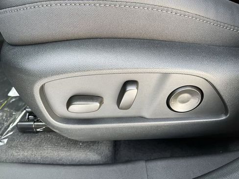 New 2026 Chevrolet Equinox LT w/ Convenience Package II image 15