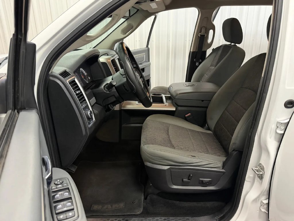 Used 2014 RAM 1500 Big Horn AWD/4WD image 36