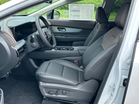 New 2025 Nissan Murano Platinum image 9