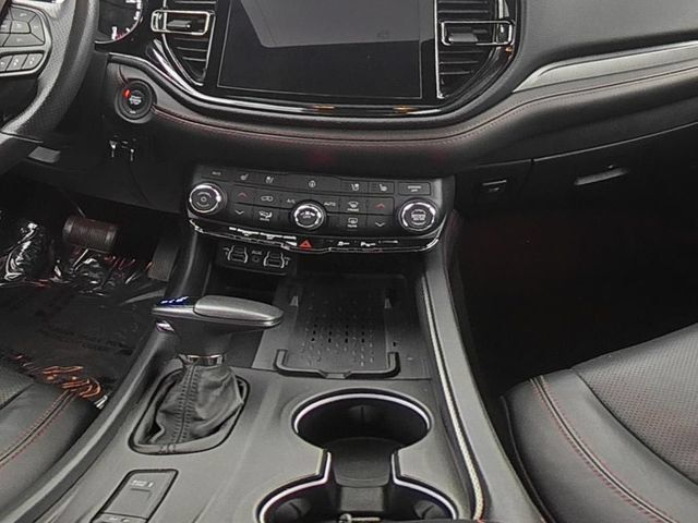 Used 2025 Dodge Durango R/T AWD/4WD image 29