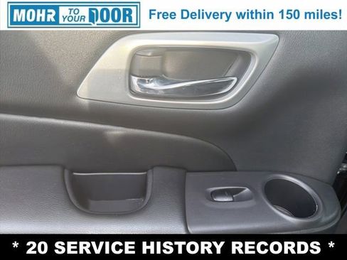 Used 2020 Nissan Pathfinder S image 31