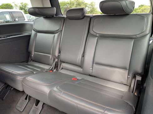 Used 2025 Ford Expedition Active AWD/4WD image 29