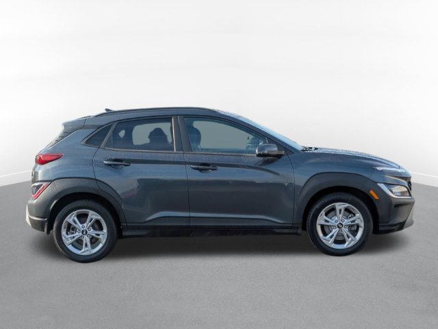 Used 2022 Hyundai Kona SEL w/ Cargo Package AWD/4WD image 2