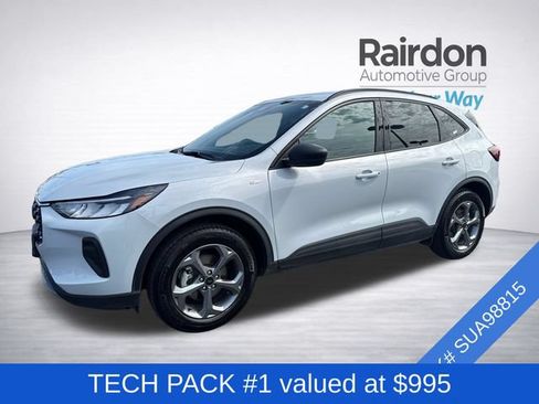 Used 2025 Ford Escape ST-Line w/ Tech Pack #1 AWD/4WD image 3