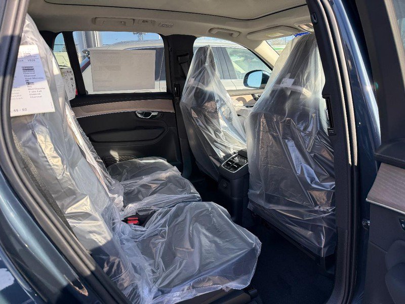 New 2026 Volvo XC90 T8 Plus w/ Protection Package Premier AWD/4WD image 6