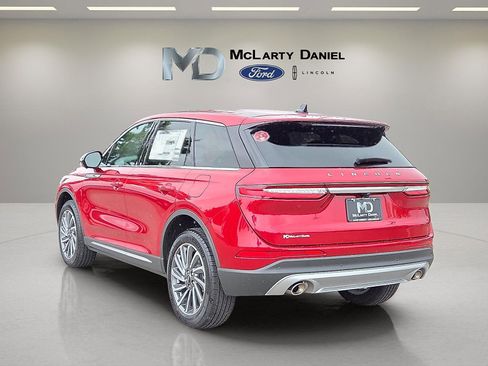 New 2025 Lincoln Corsair Reserve image 4