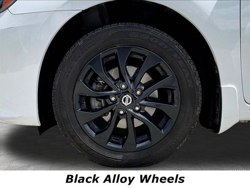 Used 2018 Nissan Sentra S w/ S Midnight Style Package FWD image 33