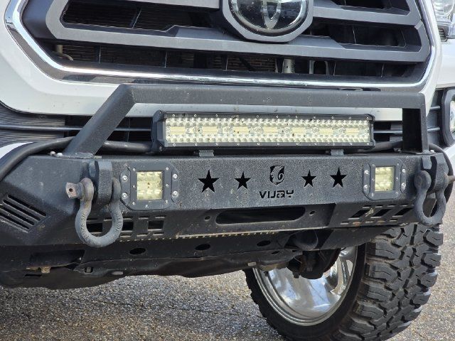 Used 2022 Toyota Tacoma SR5 w/ Technology Package AWD/4WD image 29