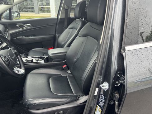 Used 2023 Kia Sportage EX AWD/4WD image 11