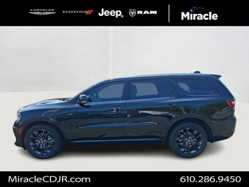 Certified 2022 Dodge Durango R/T w/ Blacktop Package image 4
