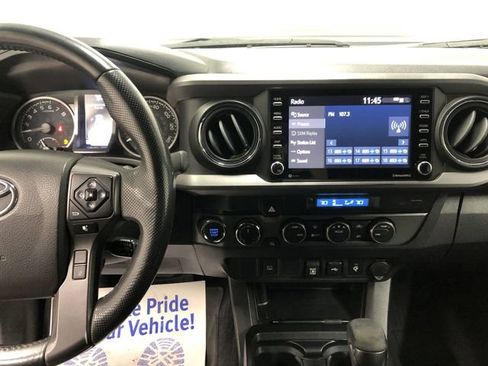 Used 2022 Toyota Tacoma TRD Sport image 19