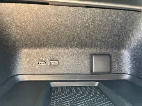 New 2026 Chevrolet Traverse LT w/ Sun and Wheel Package AWD/4WD image 15