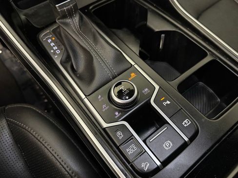 Used 2024 Kia Sorento S w/ Panoramic Sunroof Package image 22