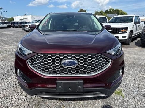 Used 2024 Ford Edge SEL w/ Convenience Package AWD/4WD image 3