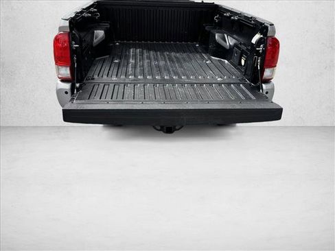 Used 2017 Toyota Tacoma TRD Sport w/ Premium & Technology Package image 7