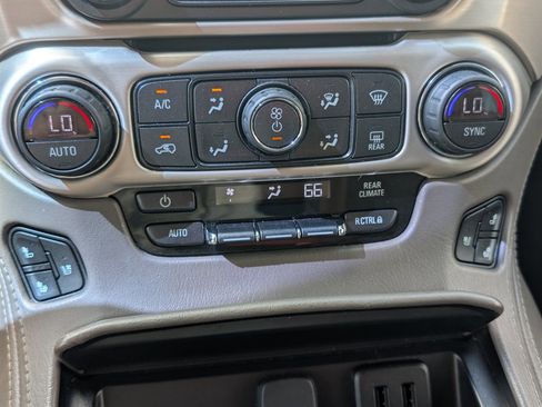 Used 2018 GMC Yukon Denali w/ Denali Ultimate Package image 14