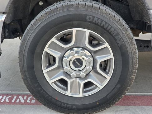Used 2024 Ford F250 Lariat image 8