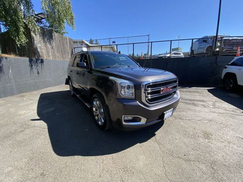 Used 2018 GMC Yukon SLT w/ Open Road Package AWD/4WD image 8
